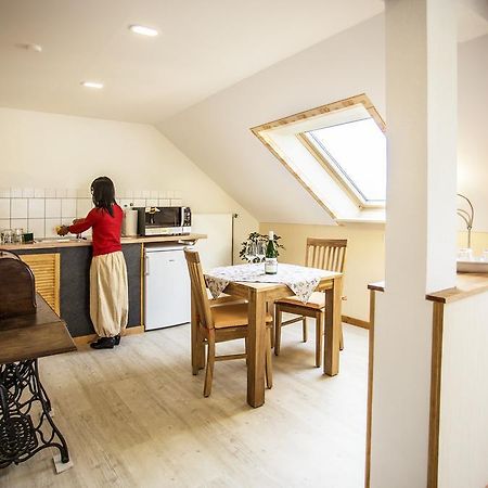 Boardinghouse Remchingen Baan Arun Apartment ภายนอก รูปภาพ