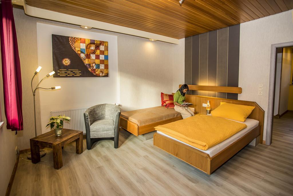 Boardinghouse Remchingen Baan Arun Apartment ภายนอก รูปภาพ