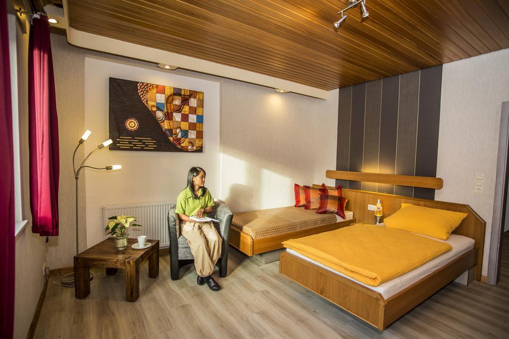 Boardinghouse Remchingen Baan Arun Apartment ภายนอก รูปภาพ