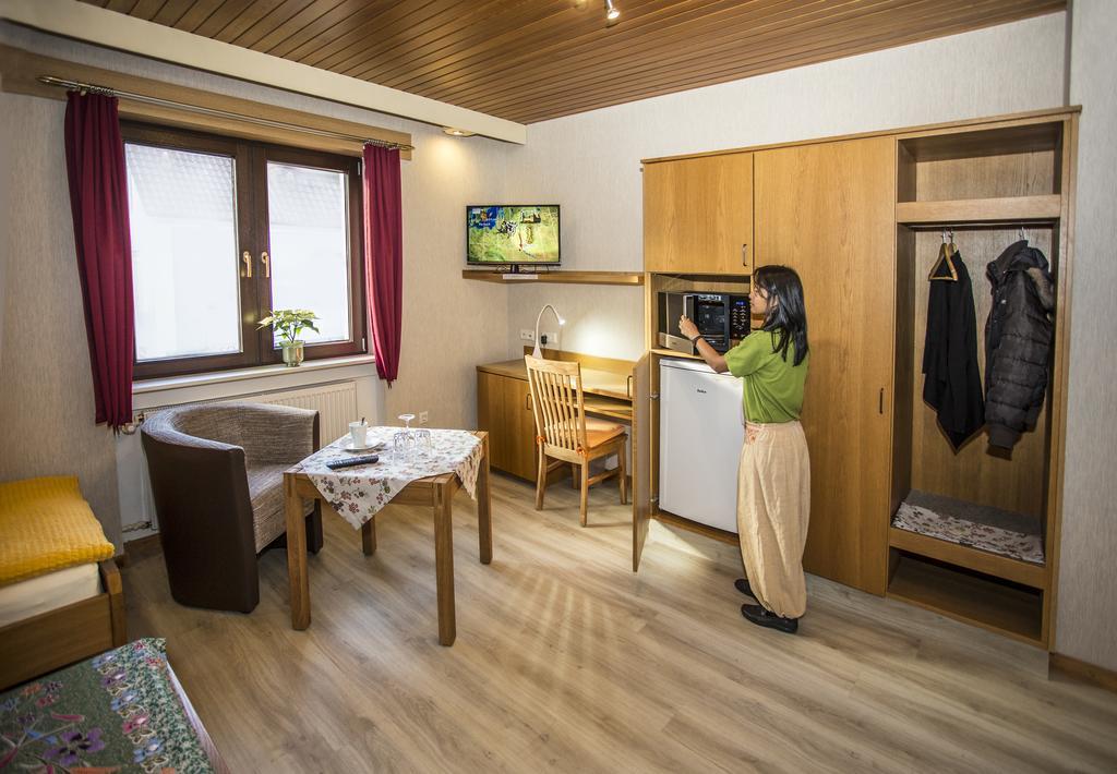 Boardinghouse Remchingen Baan Arun Apartment ภายนอก รูปภาพ