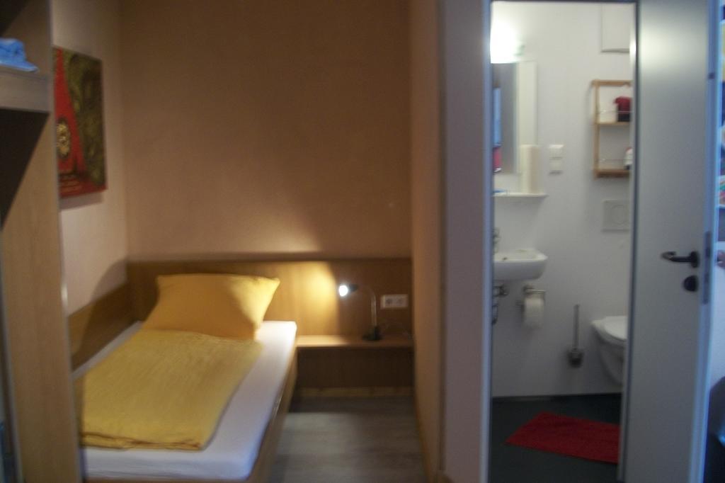 Boardinghouse Remchingen Baan Arun Apartment ภายนอก รูปภาพ